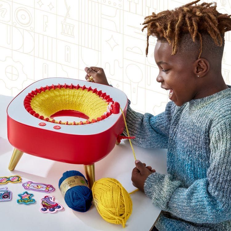 Fao Schwarz Powered Toy Knitting Station